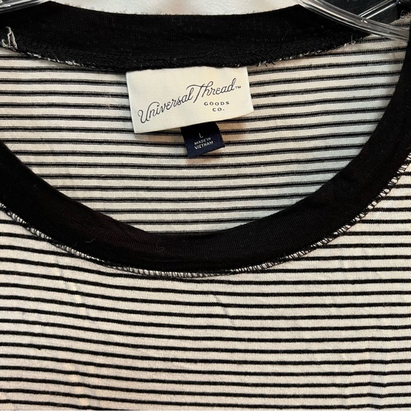 Universal Thread Large Long Sleeve Top Crew Black White Stripe Soft - Picture 2 of 5
